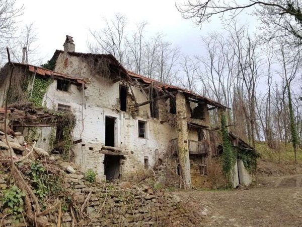 casale in vendita a Paroldo