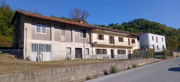 casa indipendente in vendita a Paroldo