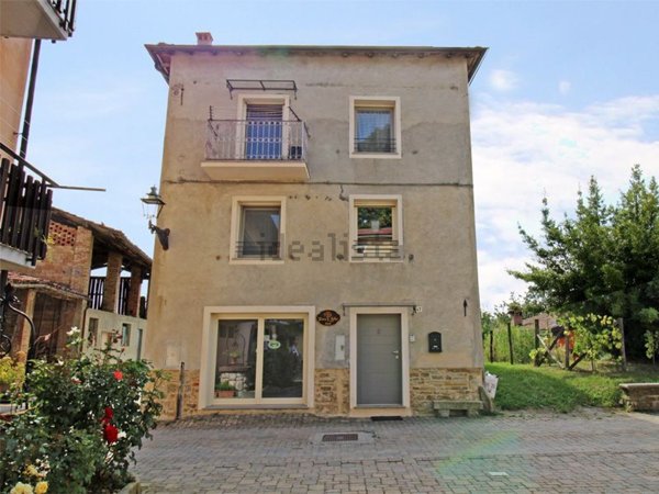 casa indipendente in vendita a Paroldo