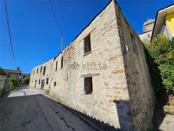 casale in vendita a Perletto