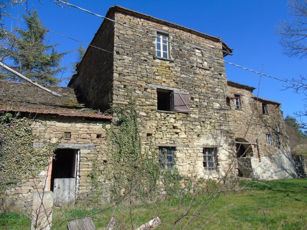 casale in vendita a Perletto