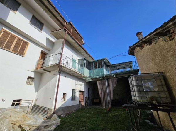 casa indipendente in vendita a Perlo
