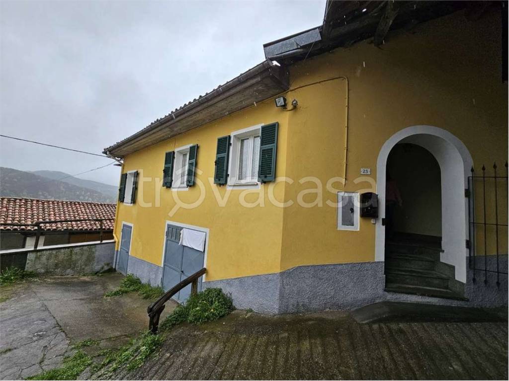 casa indipendente in vendita a Perlo