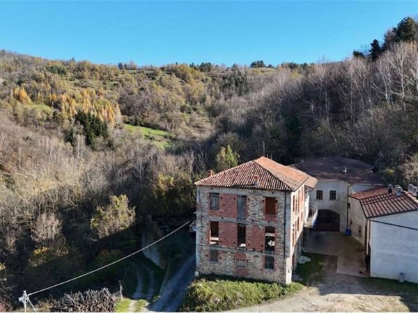 casa indipendente in vendita a Perlo