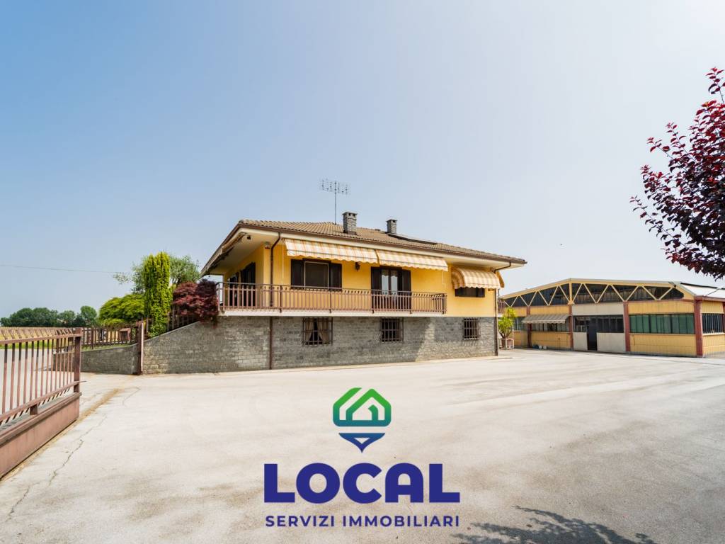 casa indipendente in vendita a Peveragno