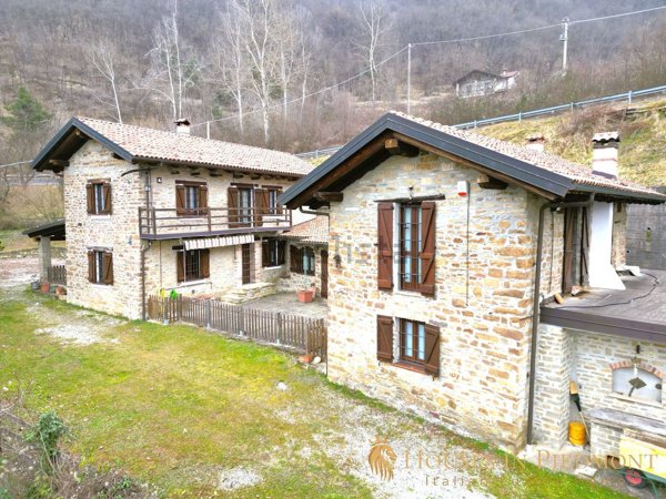 casale in vendita a Pezzolo Valle Uzzone