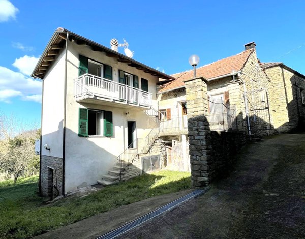 casa indipendente in vendita a Pezzolo Valle Uzzone