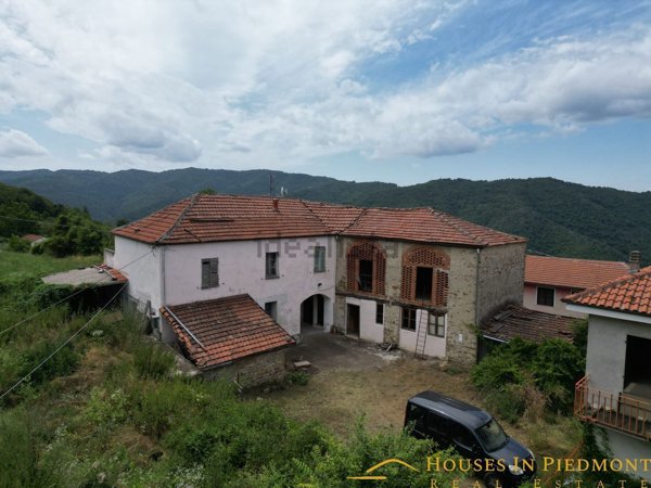 casale in vendita a Pezzolo Valle Uzzone