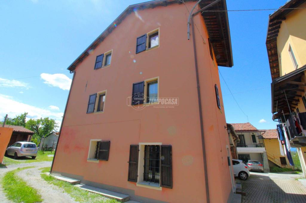 casa indipendente in vendita a Pianfei