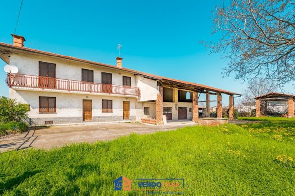 casa indipendente in vendita a Pianfei