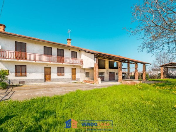 casa indipendente in vendita a Pianfei