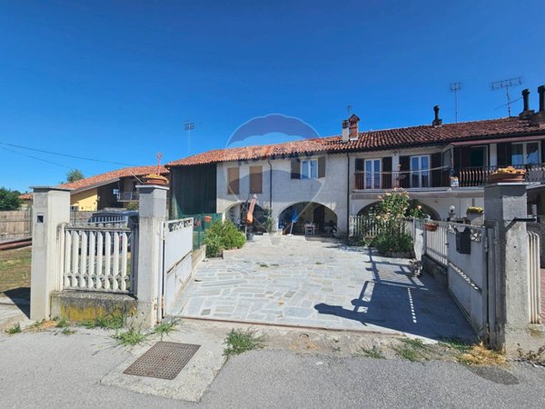 casa indipendente in vendita a Pianfei