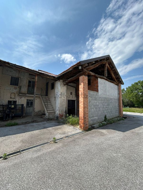 casale in vendita a Pianfei