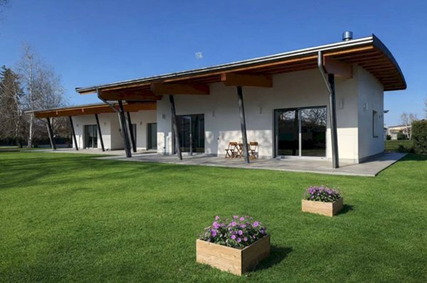 casa indipendente in vendita a Pianfei