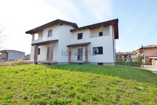casa indipendente in vendita a Pianfei