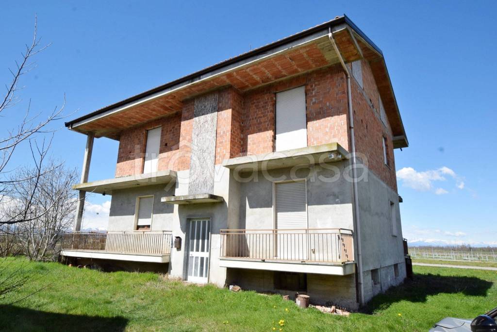 casa indipendente in vendita a Pianfei in zona Blangetti