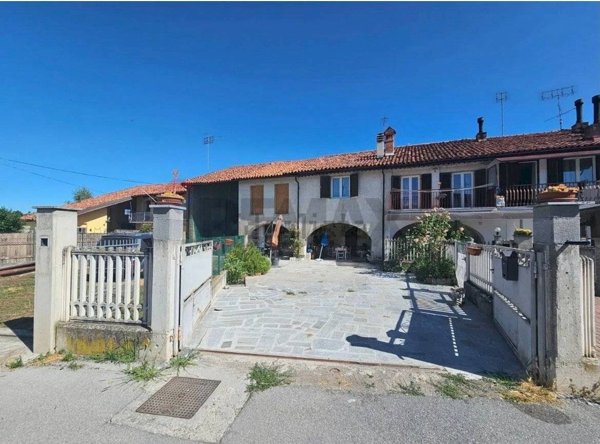 casa indipendente in vendita a Pianfei in zona Prato Salice