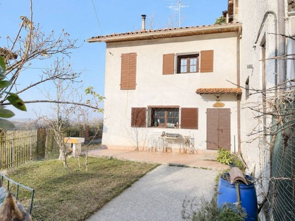 casa indipendente in vendita a Pianfei in zona Ambrosi