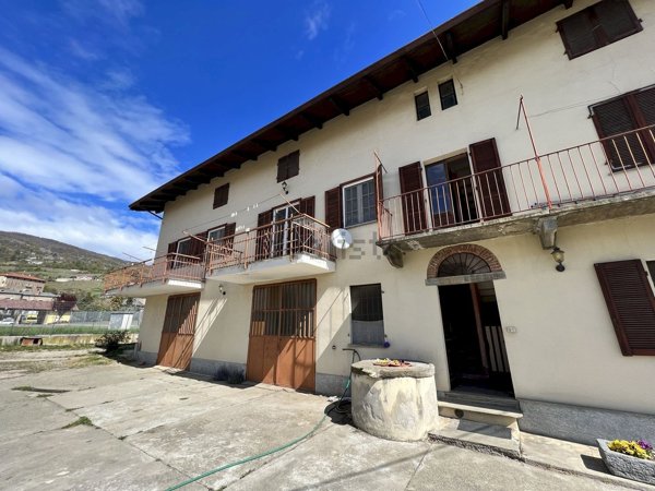 casa indipendente in vendita a Piasco