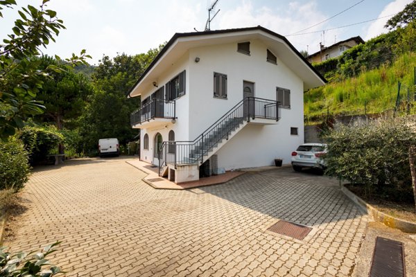 casa indipendente in vendita a Piasco