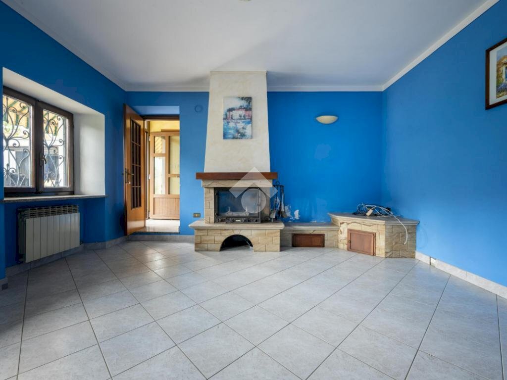 casa semindipendente in vendita a Piasco