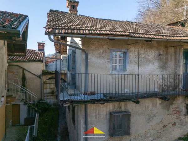 casa indipendente in vendita a Piasco