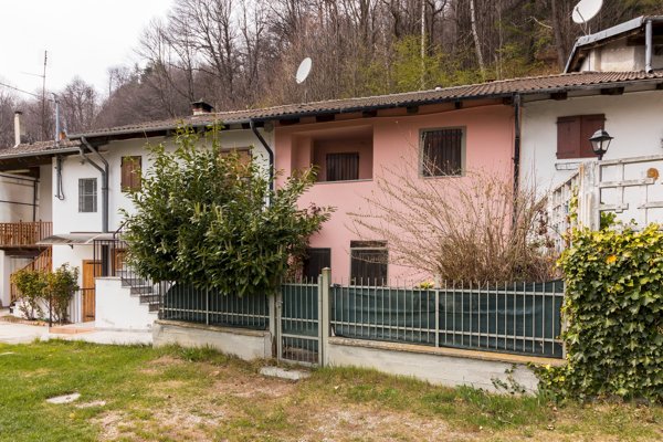casa indipendente in vendita a Piasco
