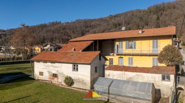 casa indipendente in vendita a Piasco