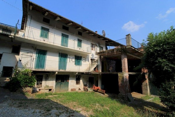 casa indipendente in vendita a Piasco