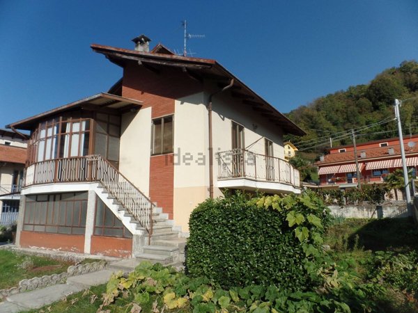 casa indipendente in vendita a Piasco in zona Sant'Antonio