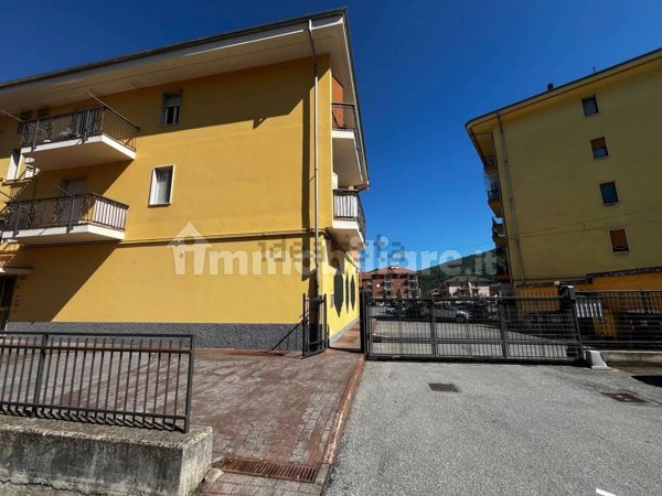 locale di sgombero in vendita a Piasco in zona Sant'Antonio