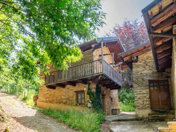 appartamento in vendita a Piasco in zona Serravalle