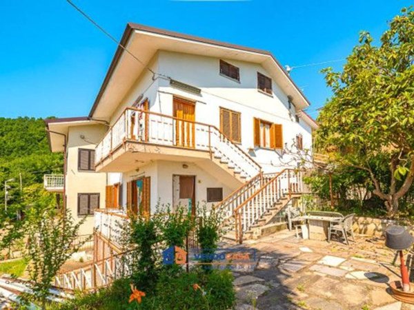 casa indipendente in vendita a Piasco in zona Sant'Antonio