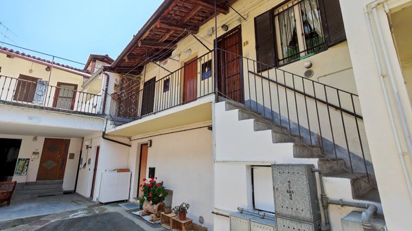 appartamento in vendita a Piasco in zona Sant'Antonio