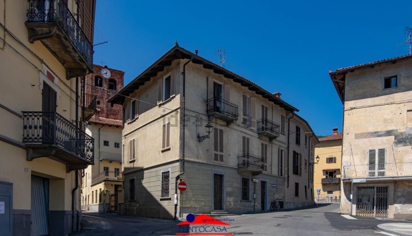 appartamento in vendita a Piasco in zona Sant'Antonio