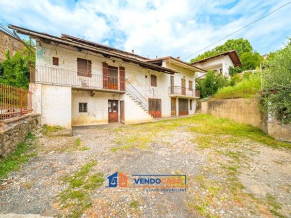casa indipendente in vendita a Piasco in zona Sant'Antonio