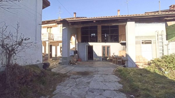 casa semindipendente in vendita a Piozzo