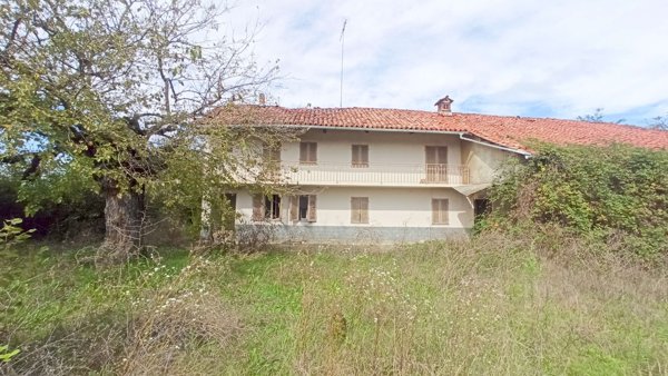 casa indipendente in vendita a Piozzo