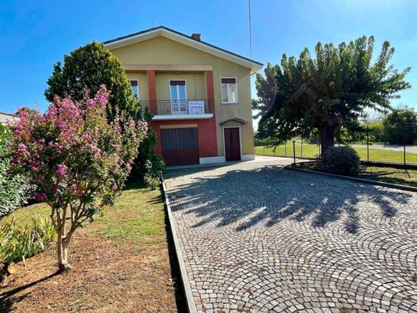 casa indipendente in vendita a Piozzo