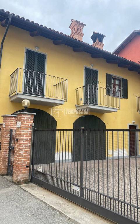 casa indipendente in vendita a Piozzo