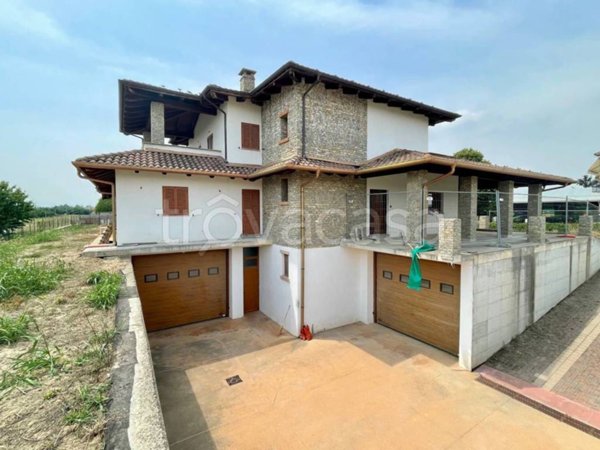 casa indipendente in vendita a Piozzo