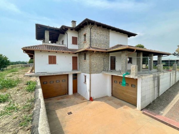 casa indipendente in vendita a Piozzo