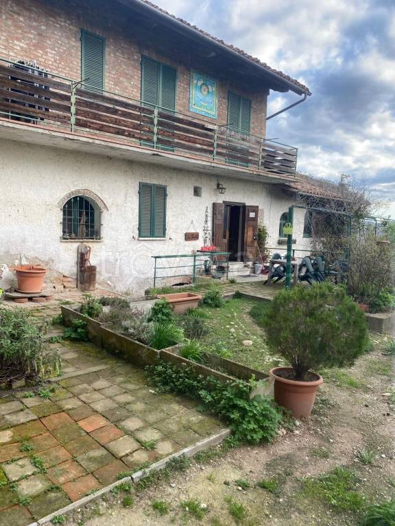 casa indipendente in vendita a Piozzo