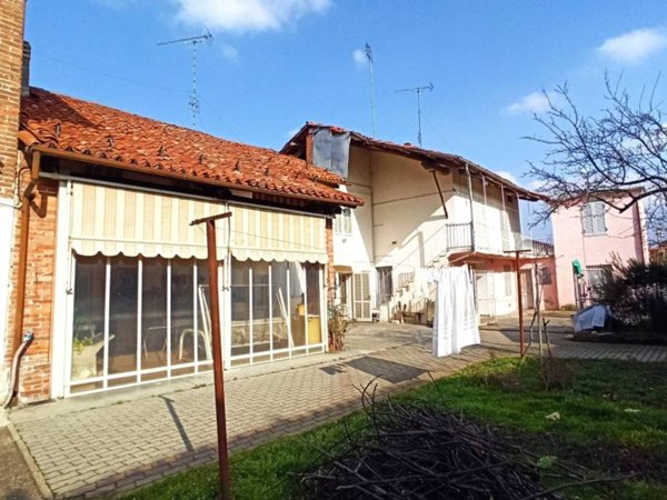 casa indipendente in vendita a Piozzo