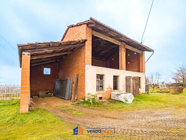 casa indipendente in vendita a Pocapaglia