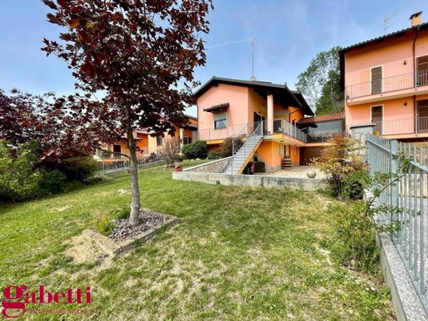casa indipendente in vendita a Pocapaglia in zona Saliceto