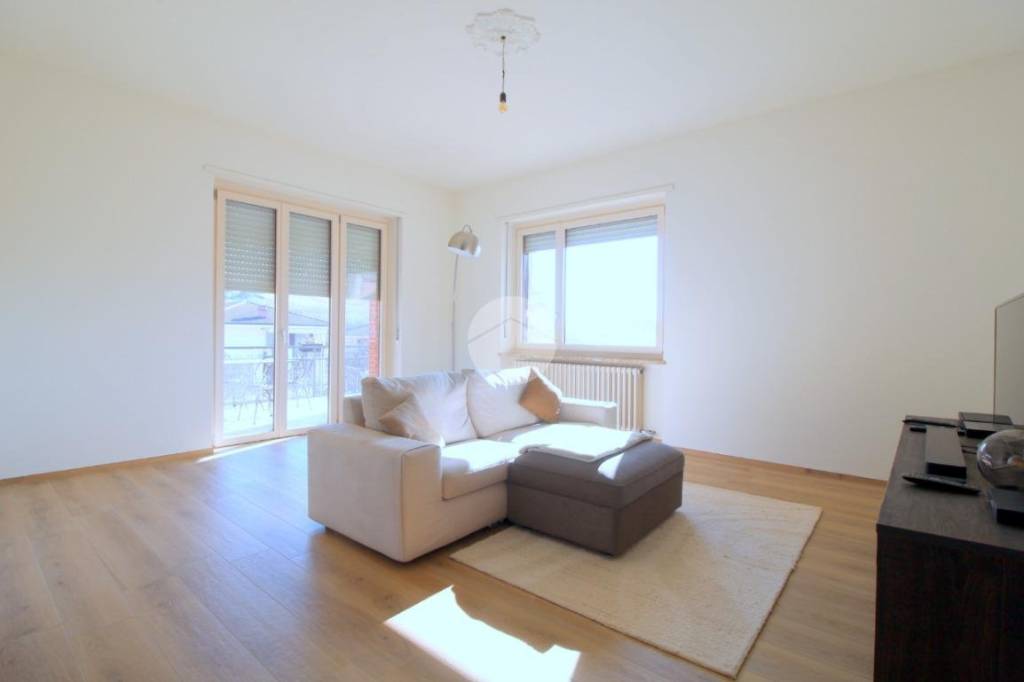 casa indipendente in vendita a Pocapaglia in zona Macellai