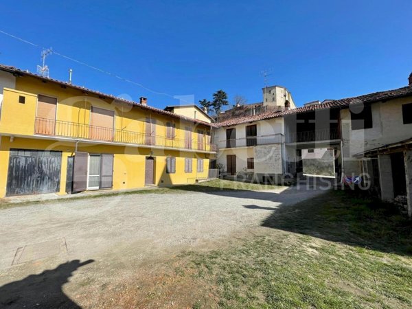 casa indipendente in vendita a Pocapaglia
