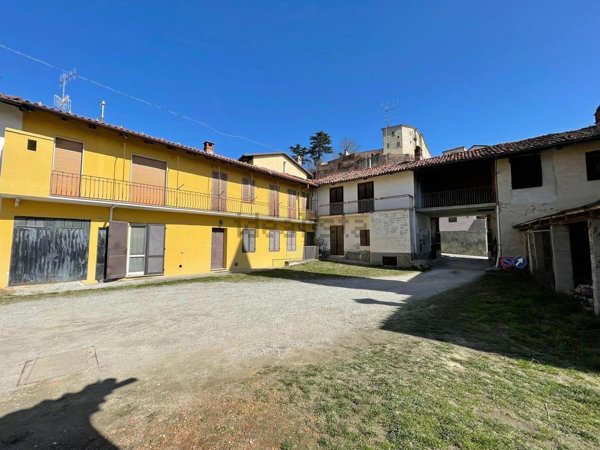 casa indipendente in vendita a Pocapaglia