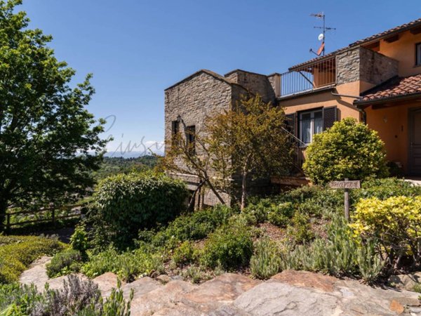 casa indipendente in vendita a Pocapaglia